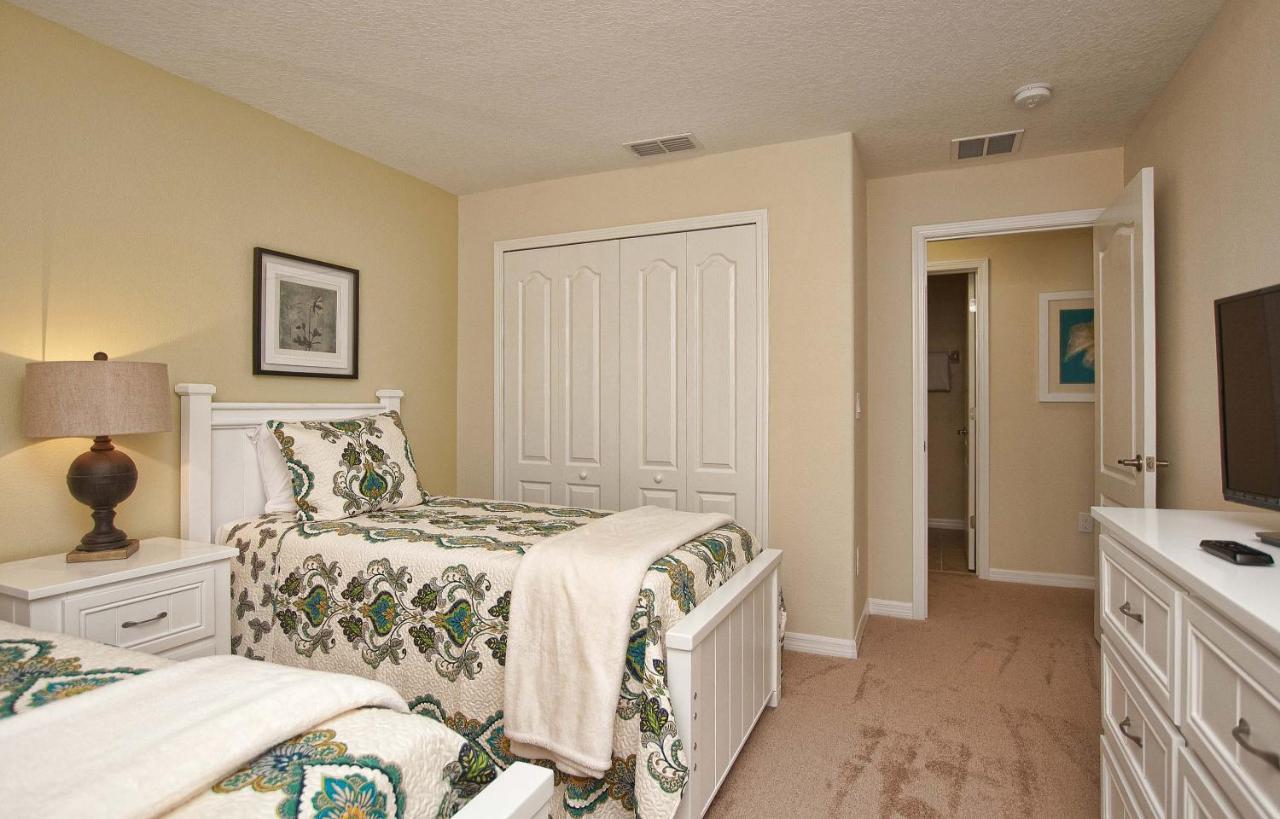 Holiday home Dog Friendly Townhome W- Splashpool-3202pp *